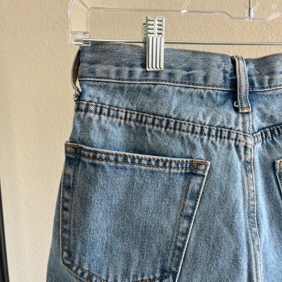 SUPERDOWN | Medium Wash Raw Hem Button Fly High Rise Denim Shorts | Size 26 - Picture 6 of 8